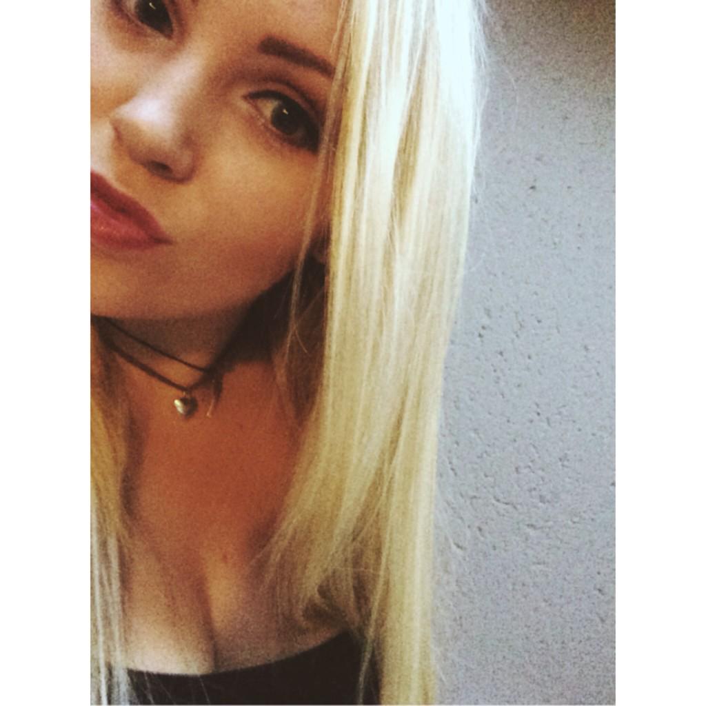 Maxine Francisco ☀ tweet media