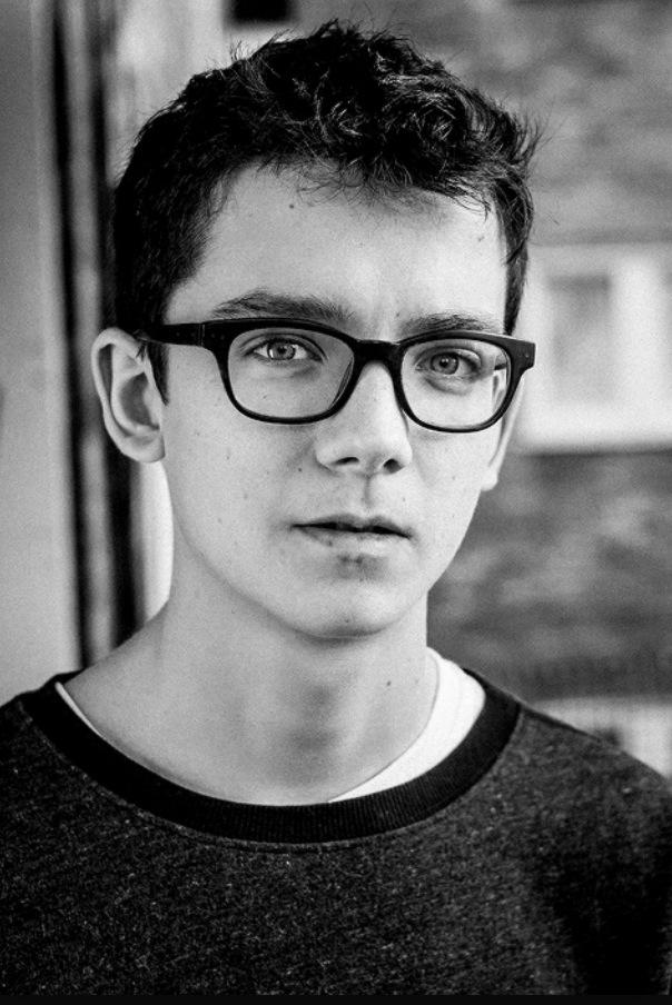 Happy 18th birthday to Asa Butterfield!! ily xxx  