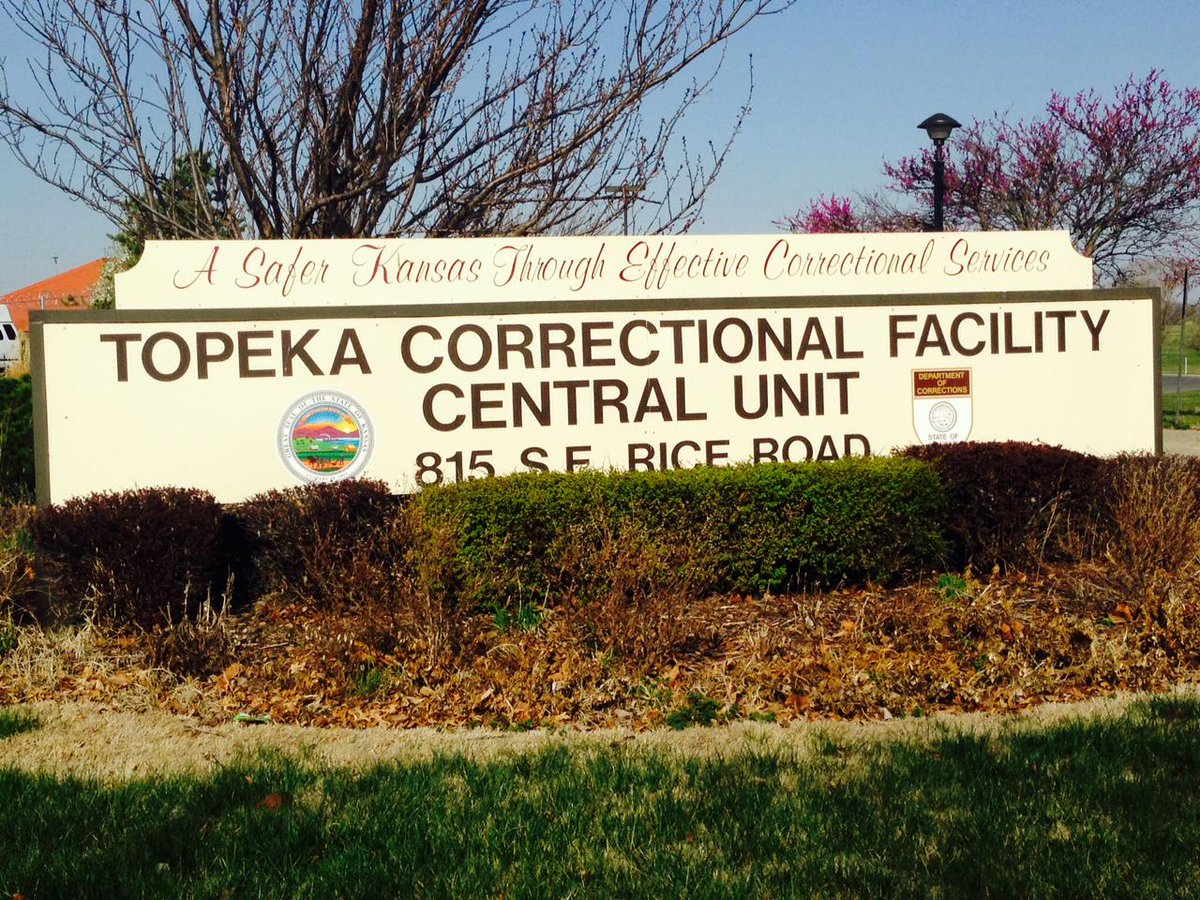 TheRavineBook's tweet photo. I enjoyed talking with the women at Topeka Correctional Facility this morning. Go to http://t.co/T6gbWVlLHP to help. http://t.co/W6NqAYrGM4