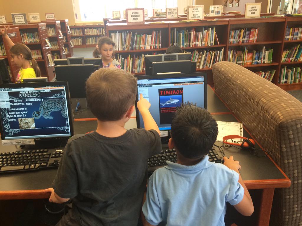 teachkiwi's tweet photo. 2nd G @RoanokeRangers use their animal research to produce @postermywall Prod abt their animals #nisdNOV8 #nisdchat http://t.co/rx6S70hPFF