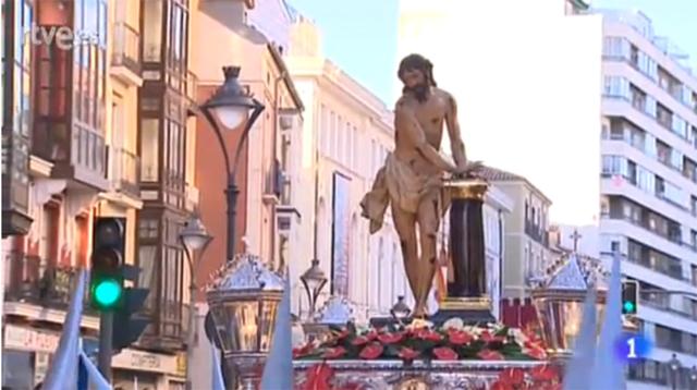 telediario_tve's tweet photo. La #SemanaSanta podría ser declarada Patrimonio Inmaterial de la Humanidad. Te lo contamos en el #TD2 http://t.co/k8Q8MunNTR