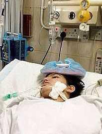NEWS_ANZH's tweet photo. #عاجل_وهام ونناشدكم بايصال صوت 👇
#أسرة_بتول_العنزي عالقة في أمريكا
المكتب الصحي رفض تغطية تكاليف إجراء العملية http://t.co/dXc4UkuT35