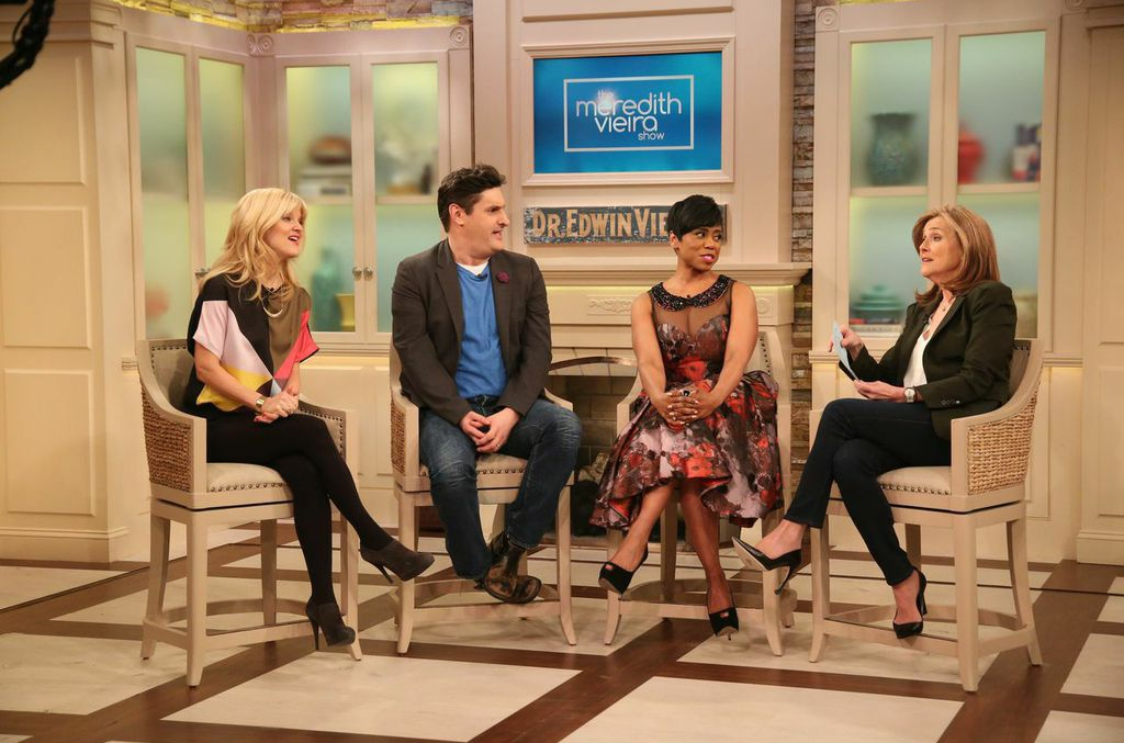 Dawn_RPR's tweet photo. See @newyorklivetv host @jacquereid talk Kardashians on the @MeredithShow today at 2pm ET @NBCNewYork. http://t.co/xhBYtnLEOl
