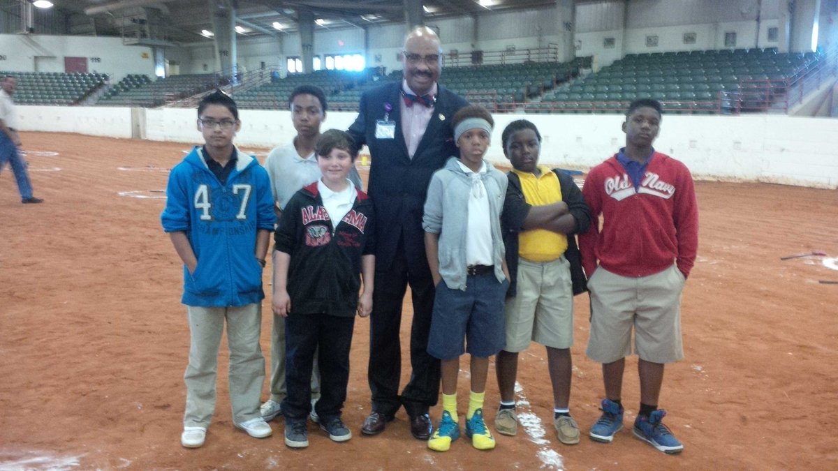 Booksey1's tweet image. @HPSD Attending The First Annual 5th &amp;amp; 6th Grade Challenge with Hawkins Elementary Team.