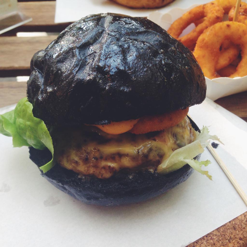 tanaddak's tweet photo. 📍paper butter &amp; the burger - อารีย์ :: มีหลายแบบให้ลอง ใช้ได้เลย #ถนัดแดก #ไปแดก #อร่อยจนต้องบอกต่อ #อร่อยไปเเดก http://t.co/pk6dB74IyL
