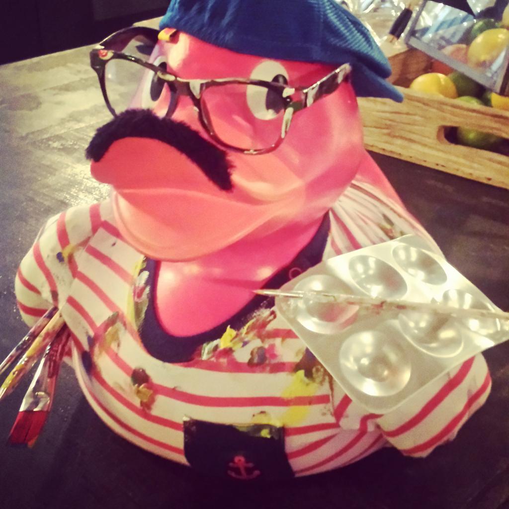Artisan_MCR's tweet photo. Check out our Arty! He's competing in #McrDuckRace @Spinningfields this Friday....come and cheer him on! #GoArty http://t.co/pNHdAodKfh