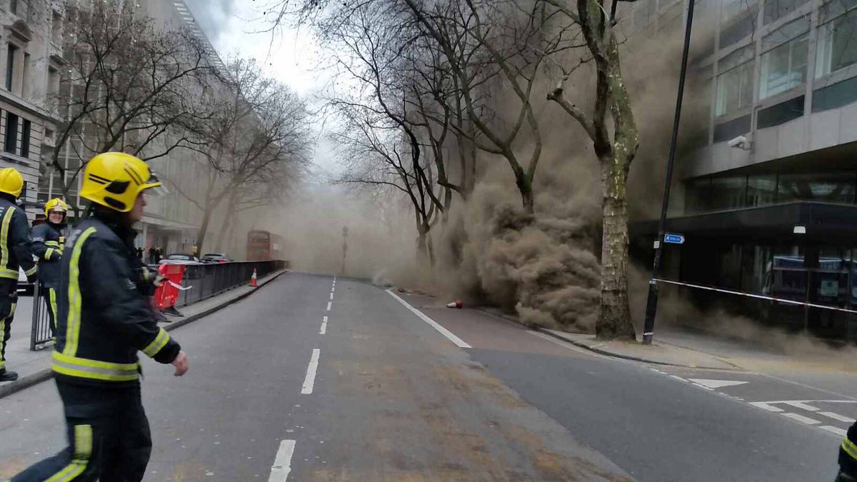 London Fire Brigade tweet media