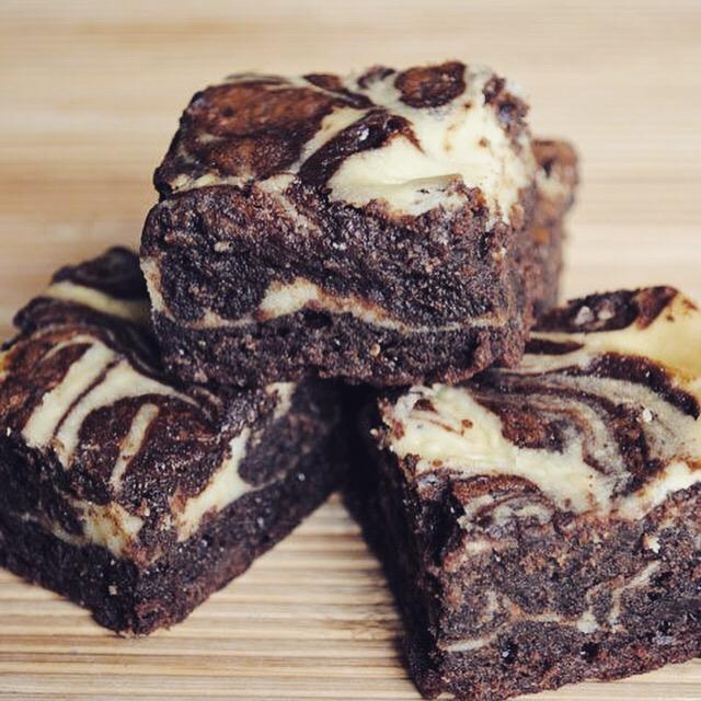 HighlandPark's tweet photo. These whisky cream cheese brownies look divine...definitely meant to be enjoyed with a glass of our 12 yr single malt http://t.co/BP2PUGSr2m