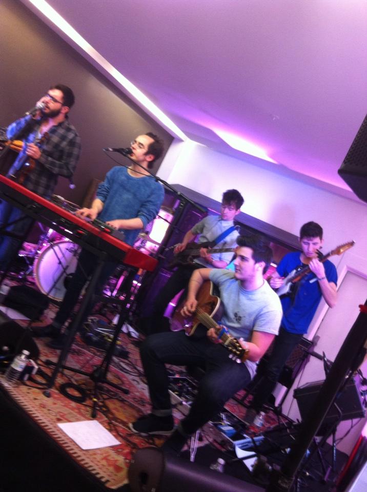 XMEVELLEC's tweet photo. @_BONPOINT #kidwize @umbfr now playing #Yam http://t.co/CIGaA2W4OR