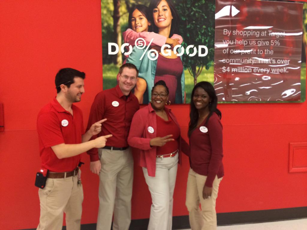 DoddDeanna's tweet photo. Paula impressing our visitors #redcardchampion @AdamFroeber @SheaManigo @jlcoop3 http://t.co/uJWrGNDyqg