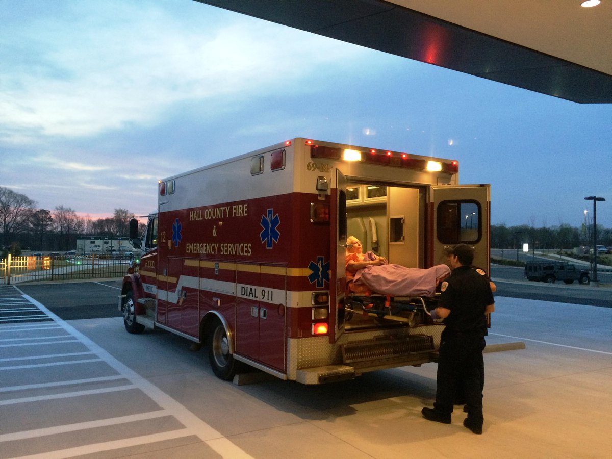 CrescentBizRpt's tweet photo. Northeast Georgia Medical Center Braselton is now open!  http://t.co/oUeoK8trfV http://t.co/vMdBpGS5We