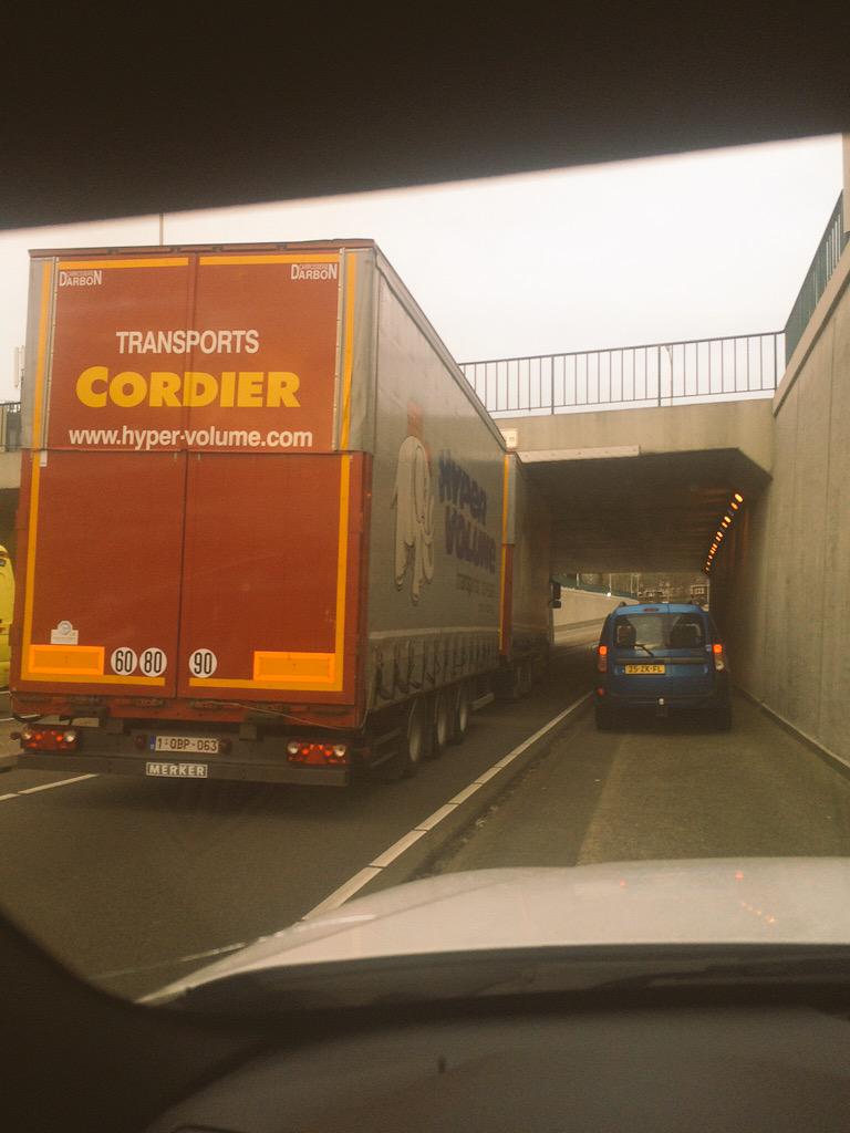 Tauraen's tweet photo. Guess the driver missed the sign #youhadonejob http://t.co/m5AUOSkiKe