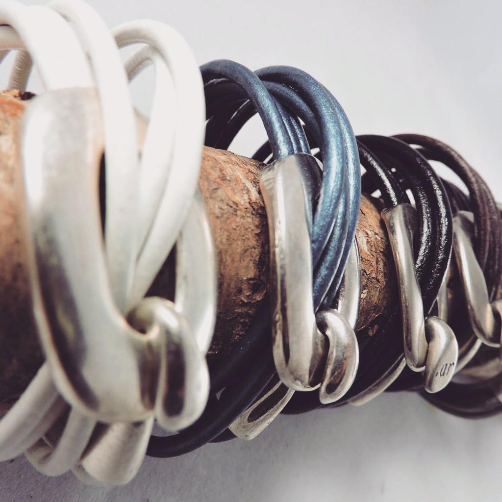 Onze site staat online! Op zoek naar een stoere hippe leren armband? Kijk op mijnlerenarmband.nl