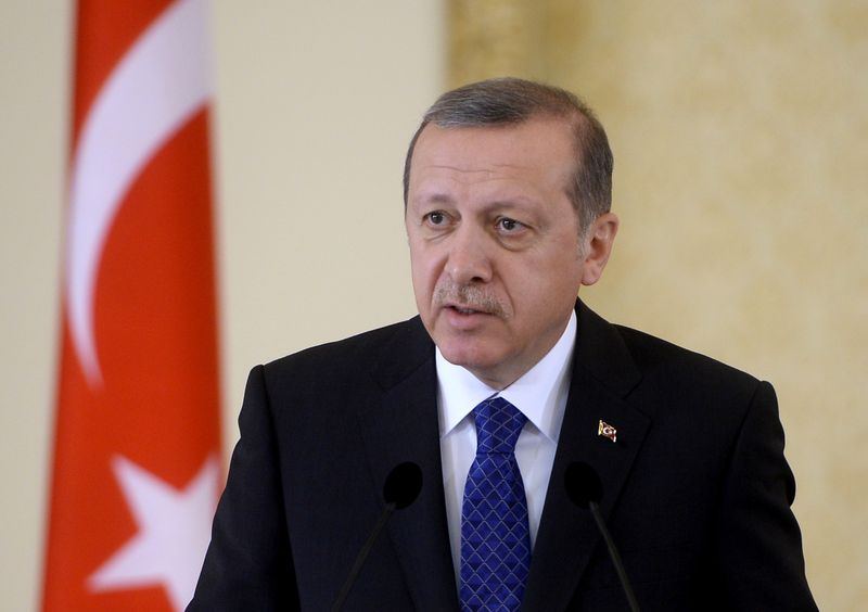 Haberturk's tweet photo. Cumhurbaşkanı Erdoğan'dan şehit Savcı Kiraz'ın ailesine taziye ziyareti! http://t.co/98Q6rOFQmB http://t.co/Hrbhe1kLwF