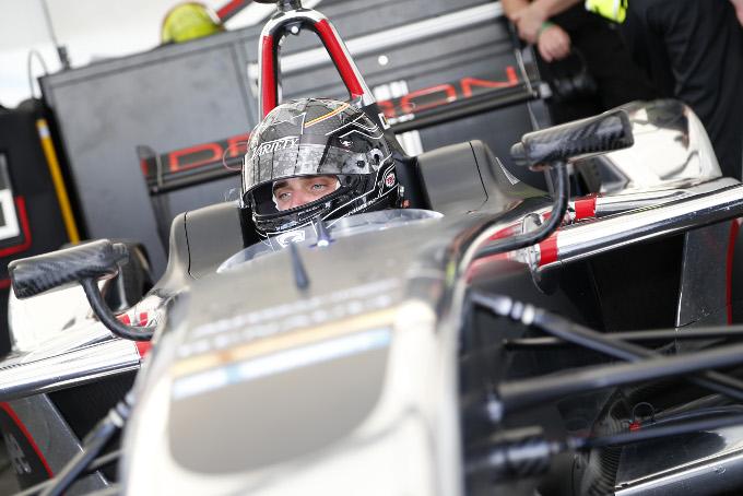 FIAFormulaE's tweet photo. READ @thereal_JDA thoughts on his @FIAformulaE season so far ahead of @DragonRacing home race http://t.co/8dGthf0pDh http://t.co/GewCwGNfMS