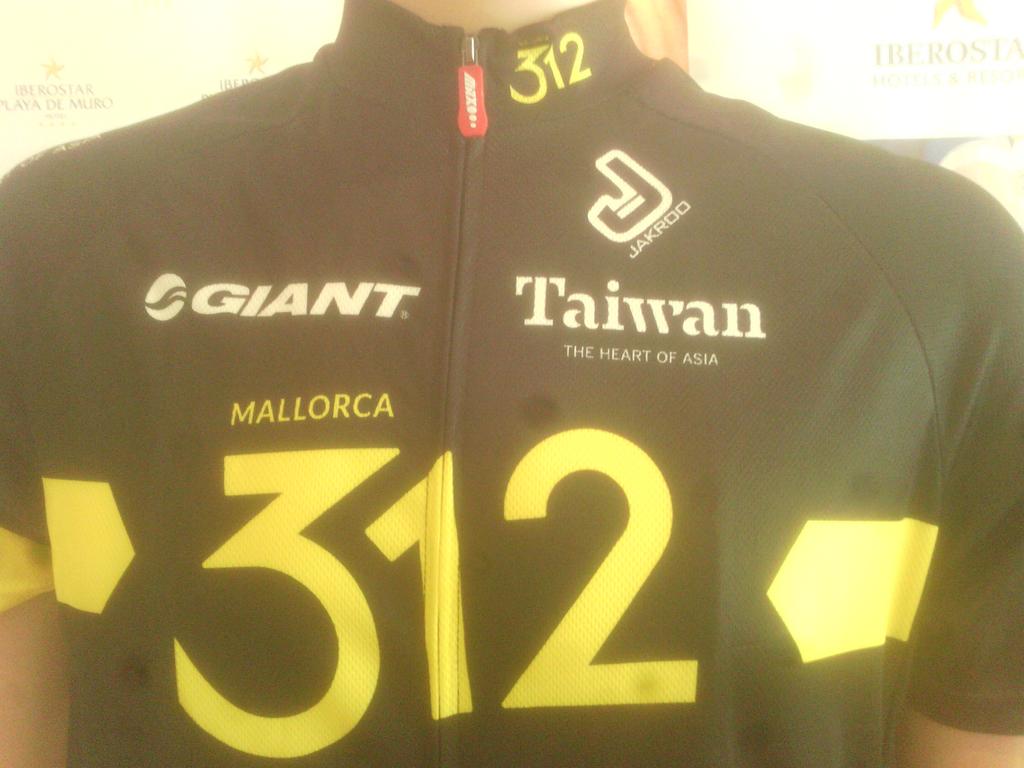 A la presentacio del nou mallot de la #mallorca312.  <a href="/camera2sport/">camera2sport</a> Camera2sport sempre amb la 312