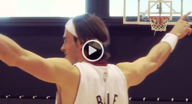 MARCA TV | Bale completa el desafío #NBA y demuestra que no sólo la sabe meter con el pie ▶ ow.ly/L5P9A