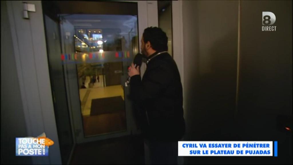 TBT9_W9's tweet photo. "Ouvrez-moi cette pu**** de porte !!!" #TPMP #HanounaPresident http://t.co/TP4KRjEblg
