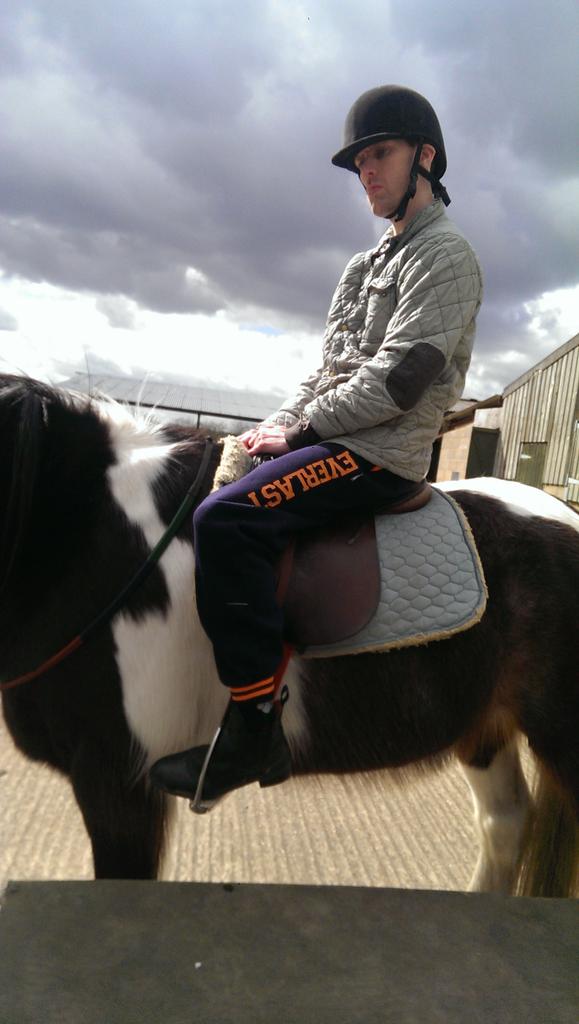 FryersWalk's tweet photo. Joe &amp; Eddie... Fantastic lesson at Middle Harling Riding School! Can't wait for next week's lesson :D http://t.co/bgjhKTBgk2