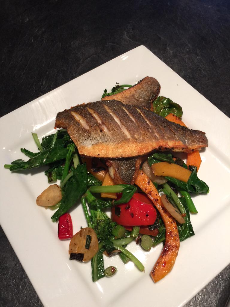 Si_Tasker's tweet image. After last nights pig out and so close to the holiday it's back to fish n veg! #LessJunk