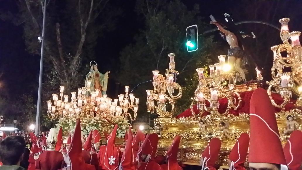 MurciaSSanta_'s tweet photo. Con el encuentro de la Dolorosa y el Cristo de la Sangre ha finalizado este Miércoles Santo colorao. #SSMurcia15 http://t.co/oRiK9rSL7o