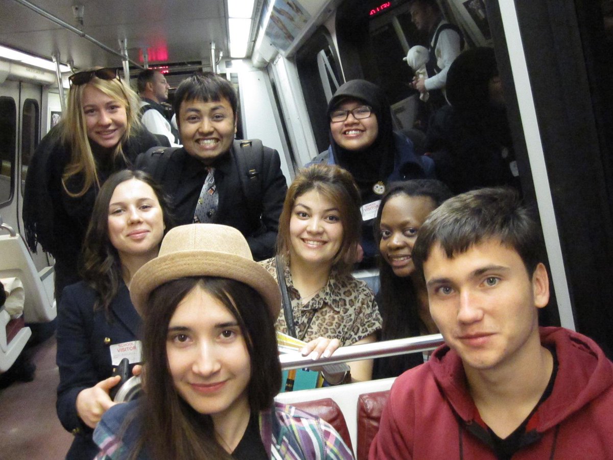 WYLETDC's tweet photo. First DC metro ride for @FLEXProgram #KLYES @asmyleSEE!!! http://t.co/veWSeLIZYM