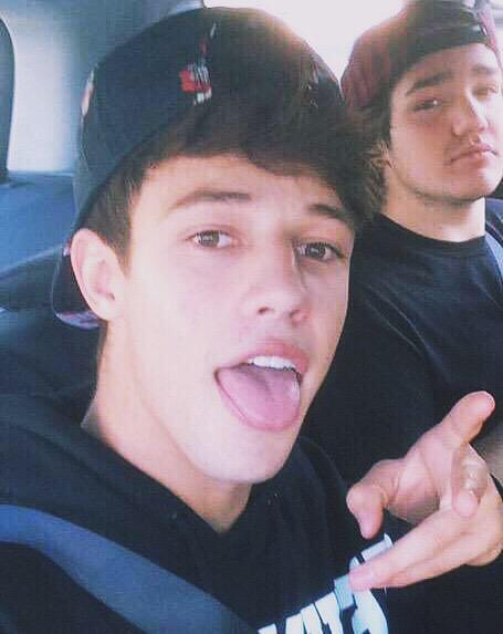 camssdickk's tweet photo. Bby http://t.co/JDIAKMzOT1