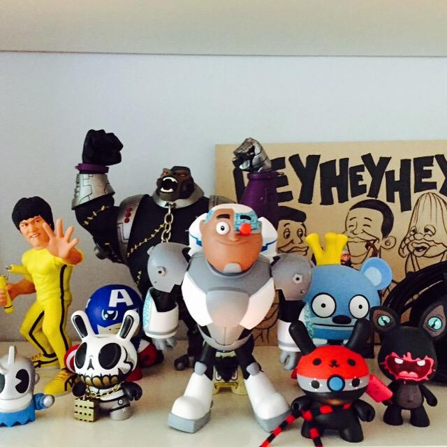 varick's tweet photo. Only part of the collection at work for  #fig8studiophotochallenge @fig8studio #toycollector #vinylpulse http://t.co/7qqSHgqftO