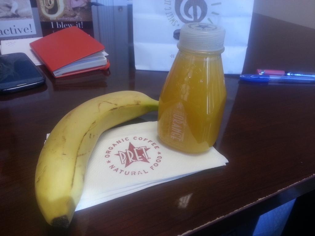 LittleBlueBlog1's tweet photo. Afternoon #healthy #treat from @Pret #NYC #juicing http://t.co/jYswoM6hTz
