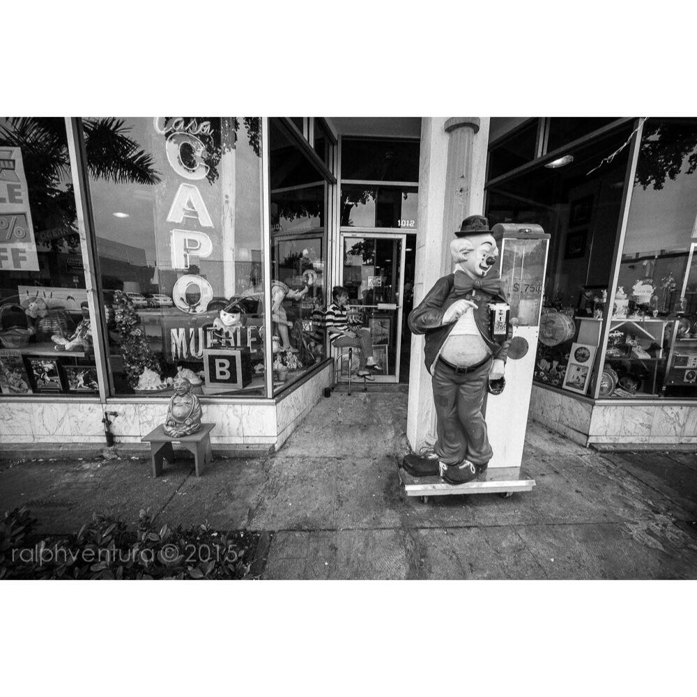 RalphVentura's tweet photo. #CasaCapo on #EighthStreet #CalleOcho in #LittleHavana #Miami , 2015 #blackandwhite #Leica http://t.co/NDlZ1GePfK