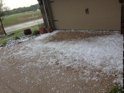 fortworthpd's tweet photo. Large hail reported in far north FW http://t.co/3DzDvs8Z7t
