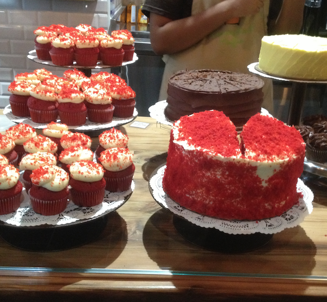 ctmuffinBK's tweet photo. We got your red velvet.

#wegotyourvelvet
#cafe 
#wifi
#coffee
#muffin http://t.co/h7slcGIX2n