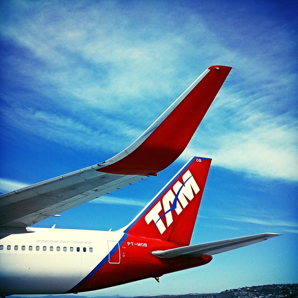 Pisteando....parece que esta temporada se llevan los winglets rojos #RedStyle @LATAMAIR