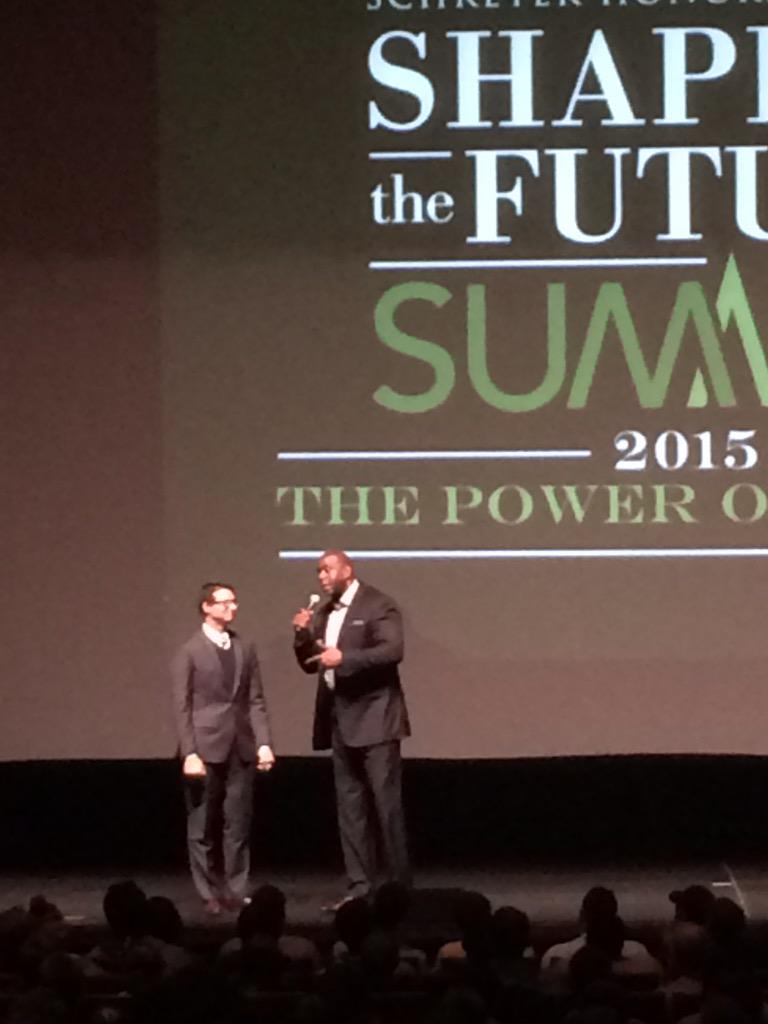 jaymill's tweet image. .@paulguzek representing the @SmealMBA program with @MagicJohnson