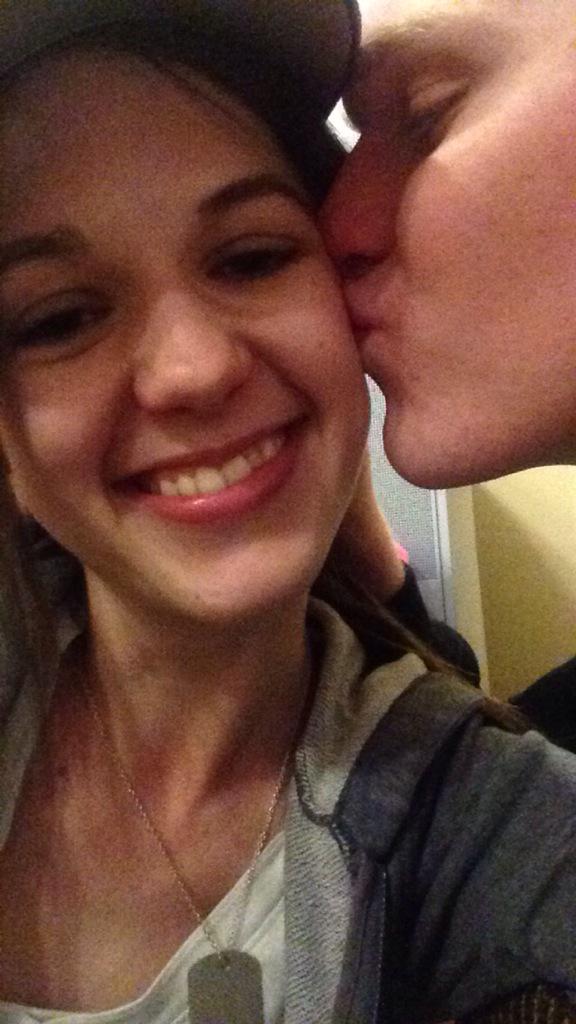 EmeryAnderson29's tweet photo. Best surprise ever was finding this cute boy outside my apartment earlier ❤️😍❤️😘❤️ @TylerLanham2 http://t.co/EsShoo0JIS