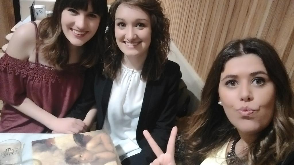 miimii_3's tweet photo. Salir con estas despojo de la vida nunca trae nada bueno🎉🎉💃💃👌🍹🍹😘 http://t.co/rNovDH4usF