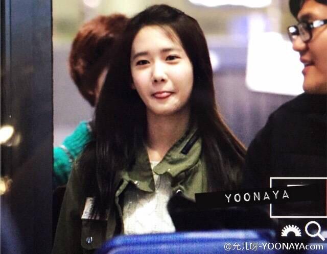 [PIC][02-04-2015]YoonA trở về Hàn Quốc vào trưa nay CBj092KUoAApgdp
