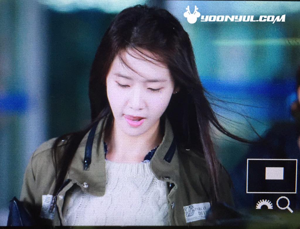 [PIC][02-04-2015]YoonA trở về Hàn Quốc vào trưa nay CBj1KhdVIAApe1G