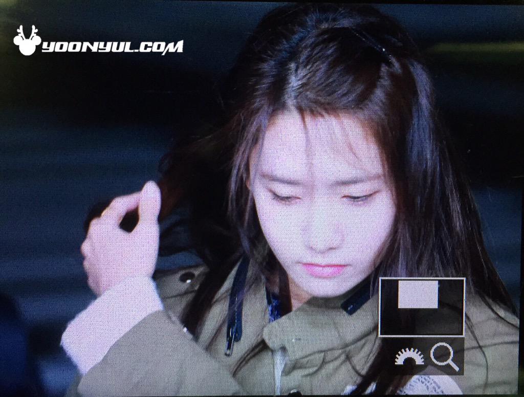 [PIC][02-04-2015]YoonA trở về Hàn Quốc vào trưa nay CBj1KiUUEAAnG3i