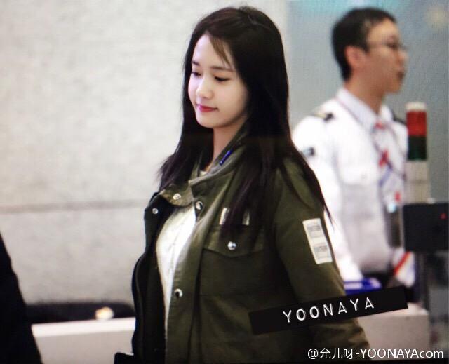[PIC][02-04-2015]YoonA trở về Hàn Quốc vào trưa nay CBj1Nk2UsAE-i9i