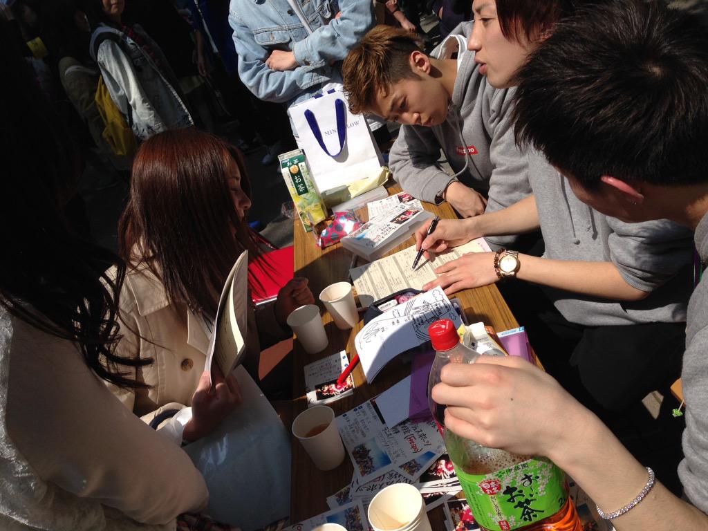 pchanofficial's tweet photo. 勧誘頑張ってるピー(^_^) http://t.co/LJLxOwJ9aC
