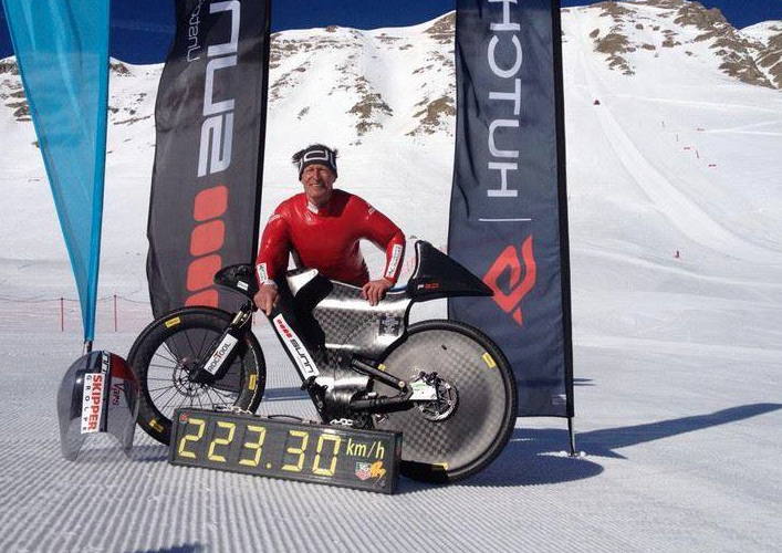 EnduranceCult's tweet photo. 223km/hr on a bike. And I thought 80km/hr, downhill, with a tailwind was fast. #cycling http://t.co/7RkYQGlE89