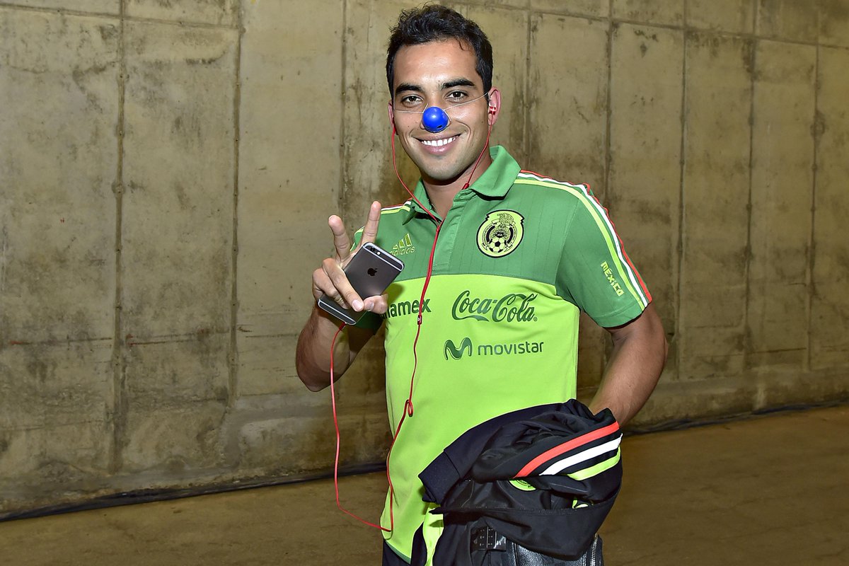 miseleccionmx's tweet image. Aún estás a tiempo de cambiarle la vida a alguien. Entra a goo.gl/pCd3YD y dona. #JugamosTodos.