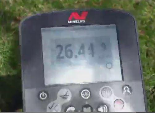 Cutaplug's tweet image. Signals and super deep live dig #metaldetecting with the CTX 3030! buff.ly/1yCrSJH