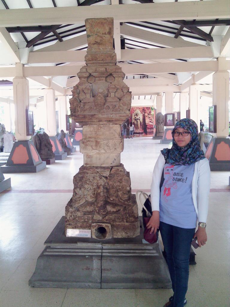 RatihYusmiari's tweet photo. #LatePost @museummajapahit http://t.co/pFq3TdLGSj