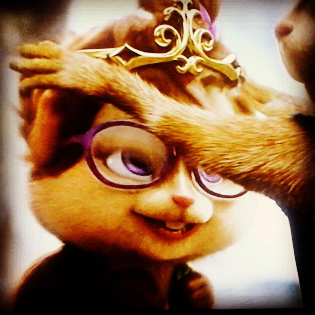 RealDaveSeviIIe's tweet photo. @Shy_Jeanette @SimonSmartMunk = #simonette
@RealBrittany_M @TheAwsomeMunk = #alvittany
@RealEleanorM_ @TheoSweetMunk http://t.co/2BHSmB9twj