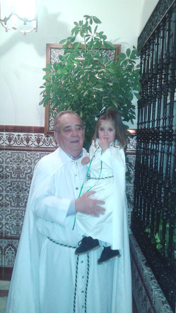 MACUGONZALEZ1's tweet photo. Otro año mas otro Miercoles Santo a tu lado.. Siguiendo tus Pasos http://t.co/L1Ore8qes0