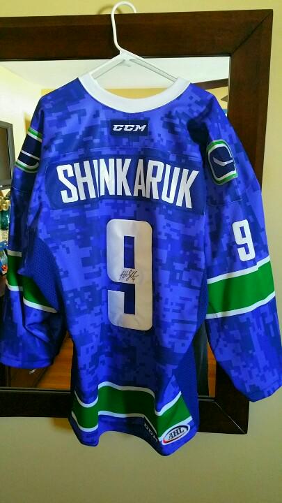 Rizzle29's tweet photo. Five in a row for the kid @H_S_9... @UticaComets are rollllllling! http://t.co/1EsOALKt0x