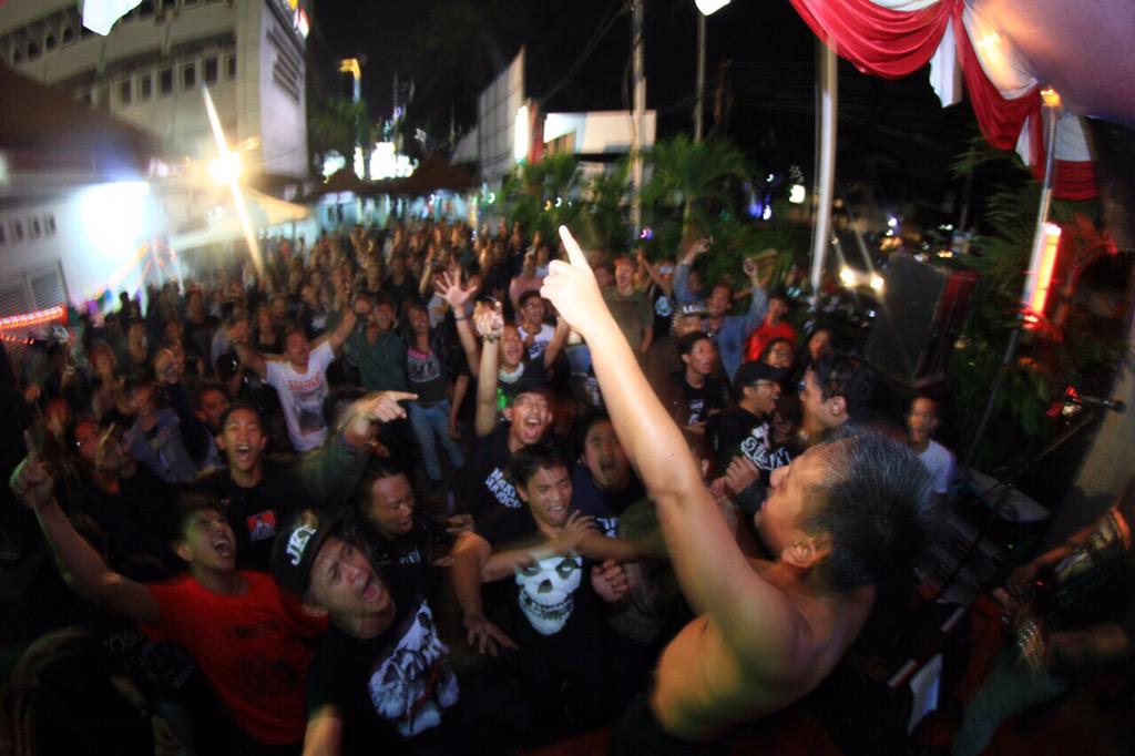 Penampakan minggu kemarin di UnderMoestopogrounD <a href="/moestopounder/">UnderMOESTOPOgrounD</a> <a href="/ariefdunx/">Arief Dudunx</a> <a href="/echorockers/">echorockers</a>