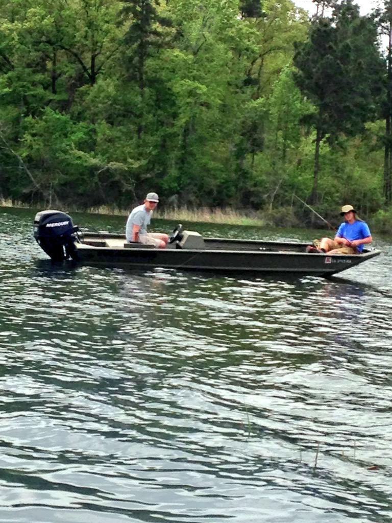 BrennanJohnson4's tweet photo. Little bit of fun fishin today with friends @BrendonPinner http://t.co/xzz9H6dHpZ